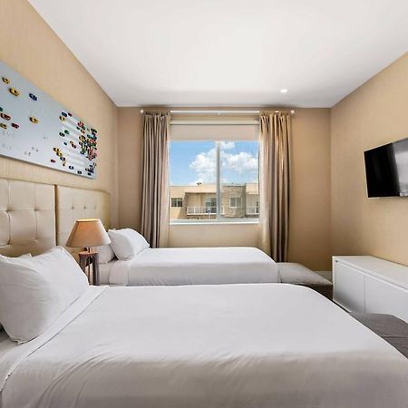 7639 Magic Village Luxury 3Suites Near 192 Disney オーランド エクステリア 写真