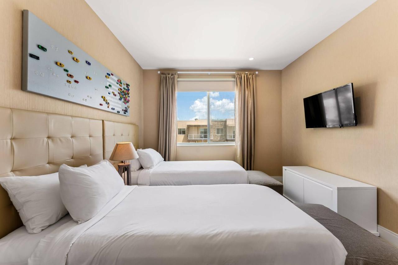 7639 Magic Village Luxury 3Suites Near 192 Disney オーランド エクステリア 写真