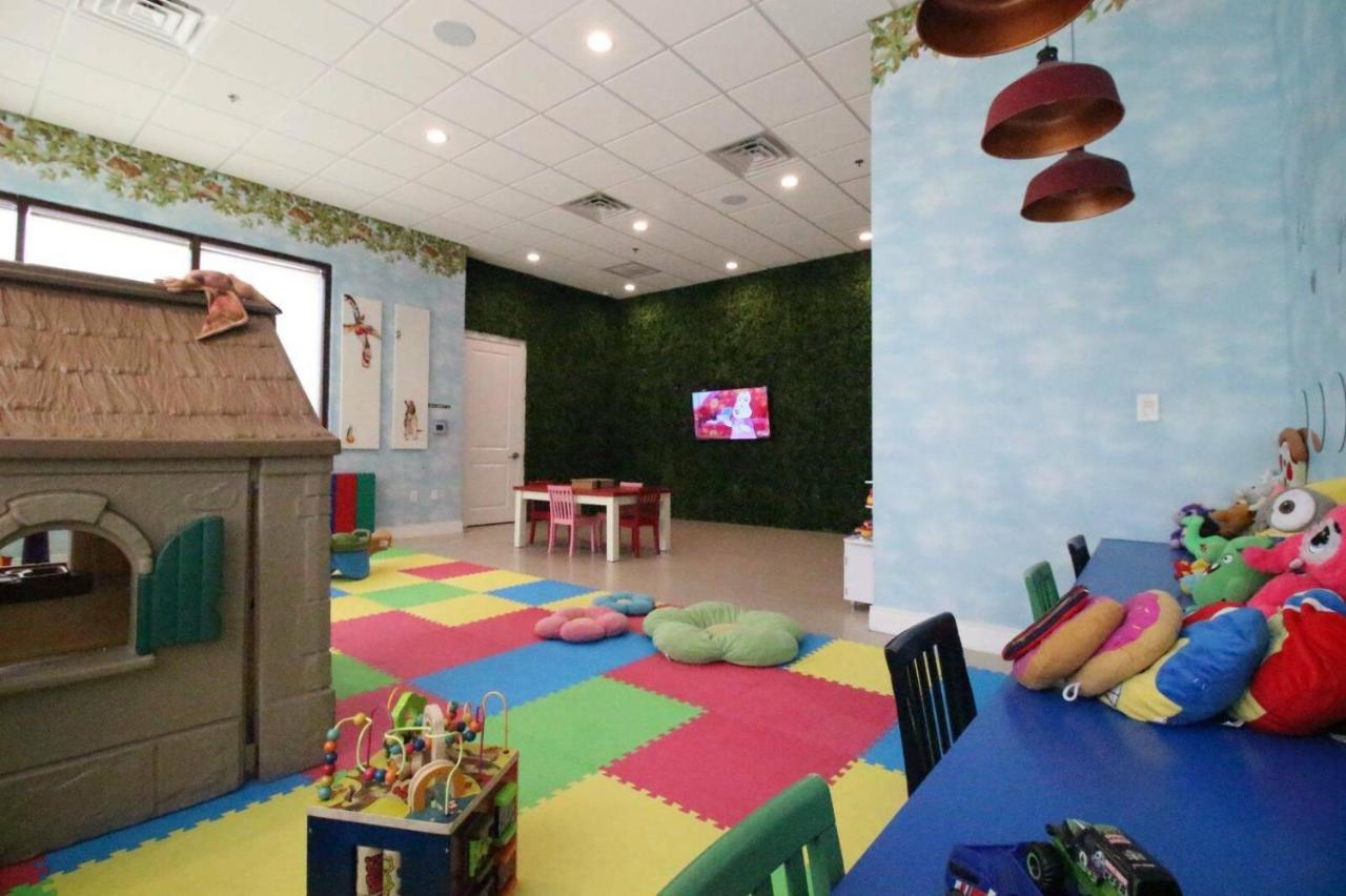7639 Magic Village Luxury 3Suites Near 192 Disney オーランド エクステリア 写真