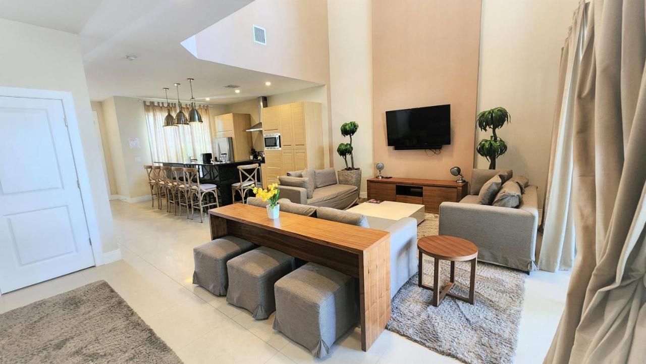 7639 Magic Village Luxury 3Suites Near 192 Disney オーランド エクステリア 写真