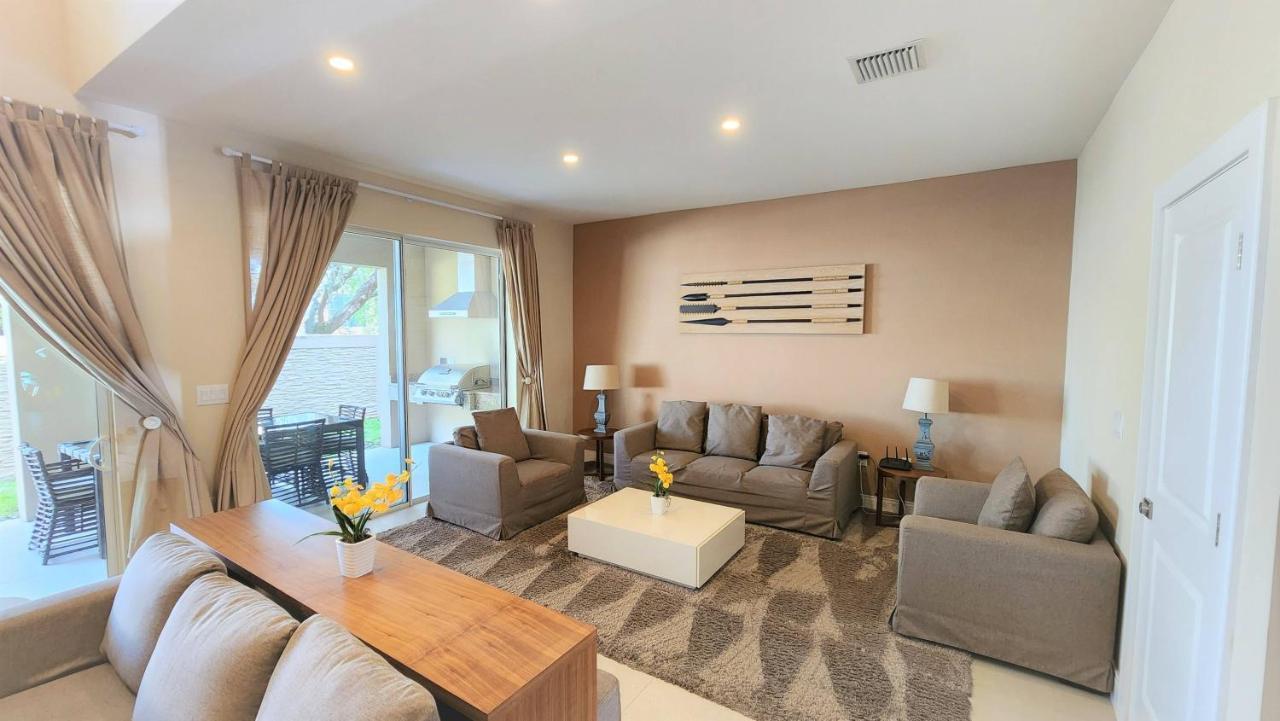 7639 Magic Village Luxury 3Suites Near 192 Disney オーランド エクステリア 写真