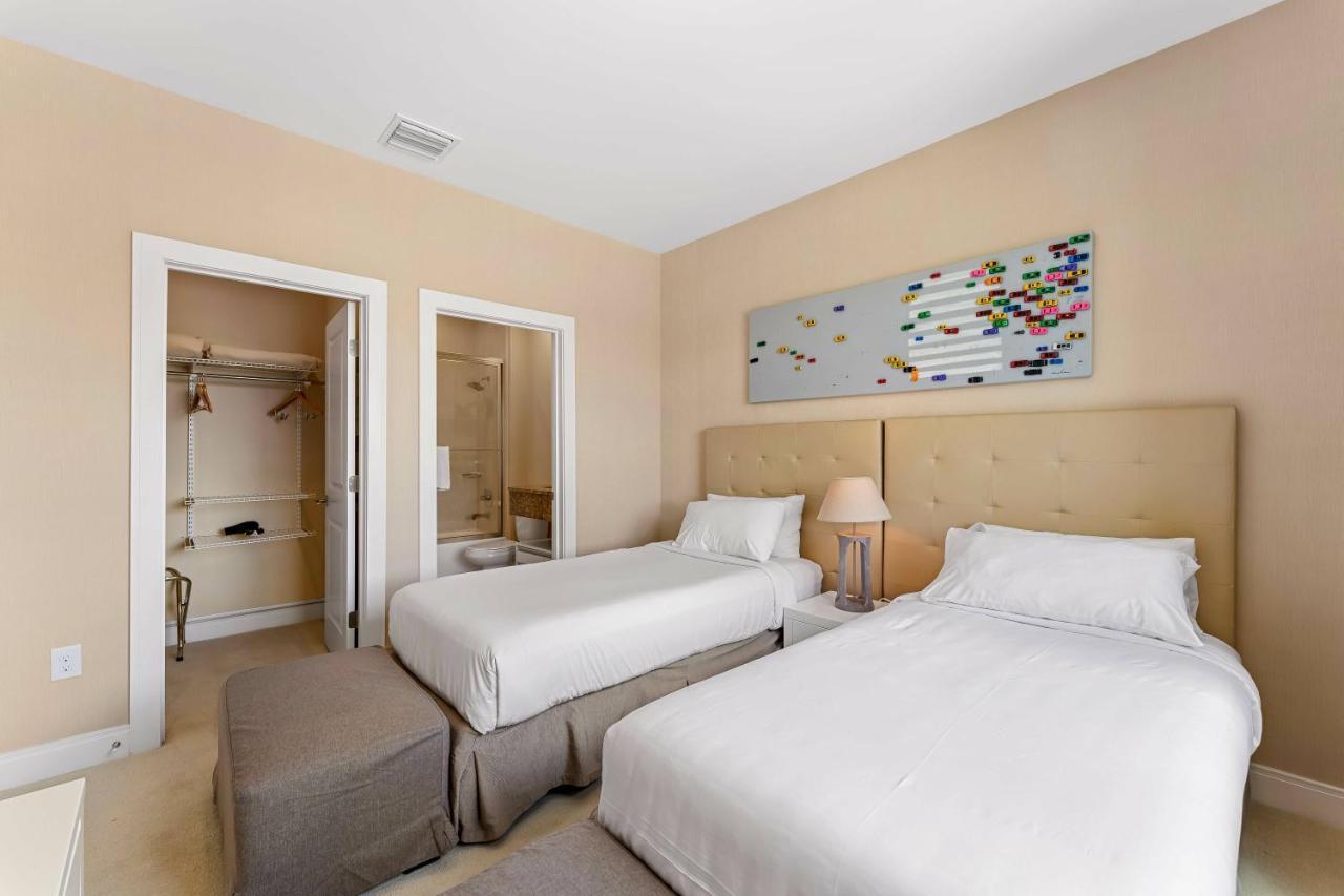 7639 Magic Village Luxury 3Suites Near 192 Disney オーランド エクステリア 写真